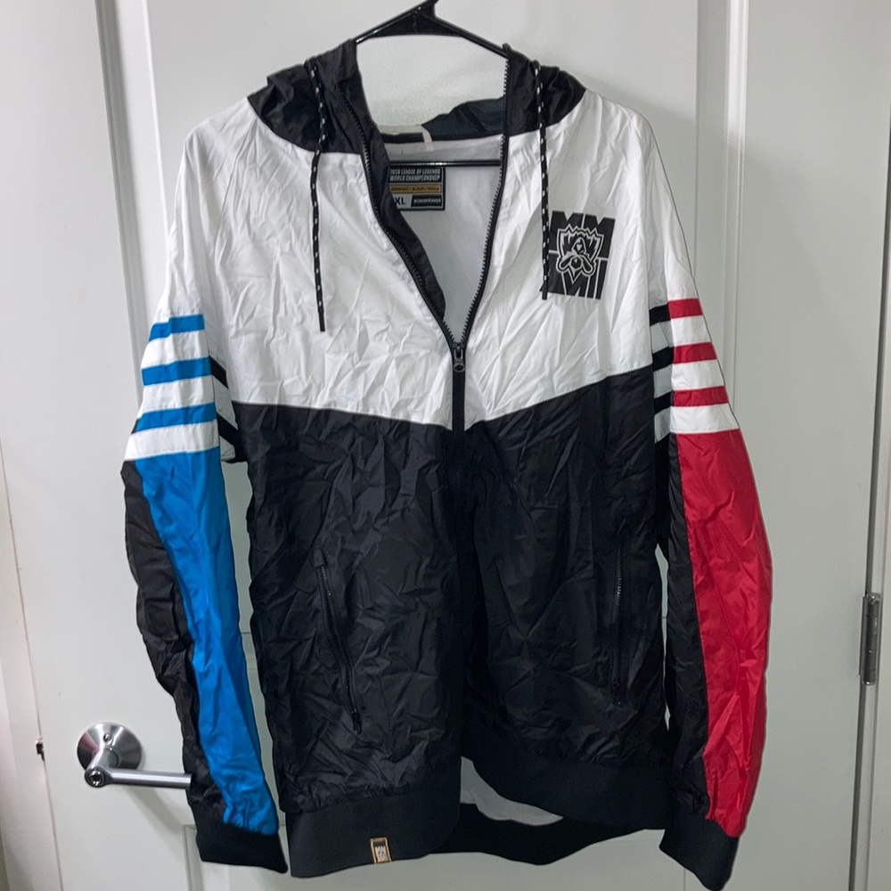 2018 League of legends world championship windbreaker